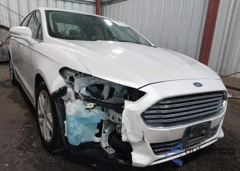 2015 Ford Fusion Se z USA, uszkodzony, nr VIN 3FA6P0H76FR112338